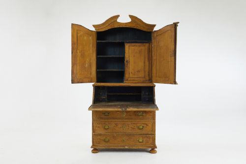 18TH CENTURY PAINTED CABINET - ADDITIONAL PHOTO 8
