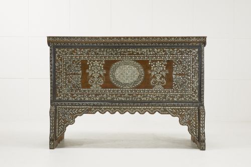 GRAND SCALE 19TH CENTURY SYRIAN WEDDING CHEST - ADDITIONAL PHOTO 4