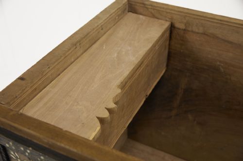 GRAND SCALE 19TH CENTURY SYRIAN WEDDING CHEST - ADDITIONAL PHOTO 2