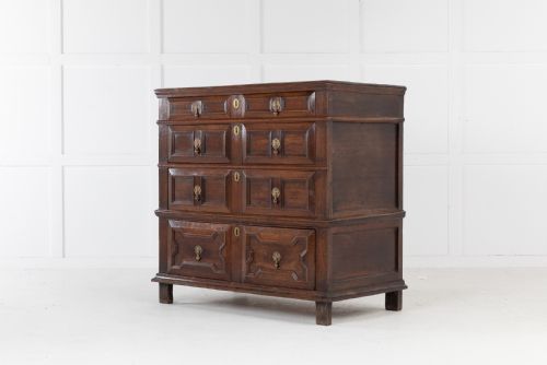 17th century walnut chest of drawers - CATEGORY: ANTIQUE CHEST OF DRAWERS - DATED 17TH CENTURY