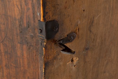 18TH CENTURY AUSTRIAN PAINTED CABINET - ADDITIONAL PHOTO 4