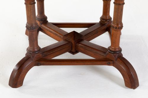 19TH CENTURY OAK OCTAGONAL TABLE BY HOWARD SONS - ADDITIONAL PHOTO 1