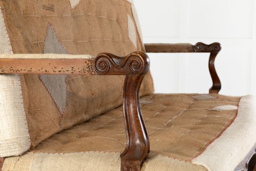 18TH CENTURY ITALIAN WALNUT SOFA - ADDITIONAL PHOTO 1