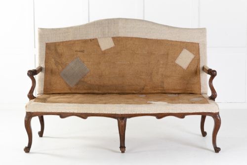 18TH CENTURY ITALIAN WALNUT SOFA - ADDITIONAL PHOTO 7