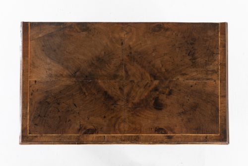 18TH CENTURY GEORGE I WALNUT CHEST OF DRAWERS - ADDITIONAL PHOTO 1
