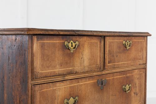 18TH CENTURY GEORGE I WALNUT CHEST OF DRAWERS - ADDITIONAL PHOTO 4