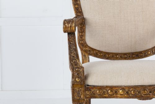18TH CENTURY ITALIAN GILT ARMCHAIR - ADDITIONAL PHOTO 2