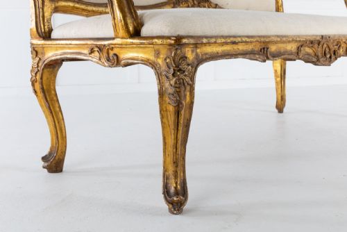 18TH CENTURY ITALIAN GILT SOFA - ADDITIONAL PHOTO 6