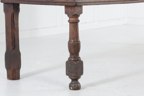 LATE 17TH CENTURY OAK DRESSER BASE - ADDITIONAL PHOTO 4