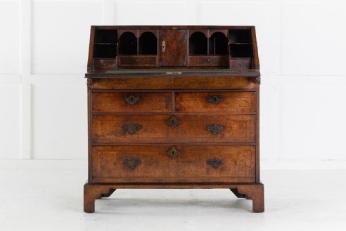 18th century queen anne walnut bureau circa 1710 - CATEGORY: ANTIQUE BUREAU - DATED 18TH CENTURY