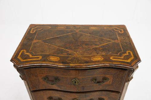 RARE 18TH CENTURY INLAID SPANISH CHEST OF DRAWERS - ADDITIONAL PHOTO 2