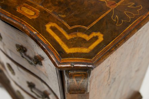 RARE 18TH CENTURY INLAID SPANISH CHEST OF DRAWERS - ADDITIONAL PHOTO 3