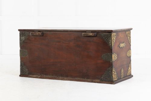 18TH CENTURY BRASS MOUNTED TRUNK - ADDITIONAL PHOTO 5
