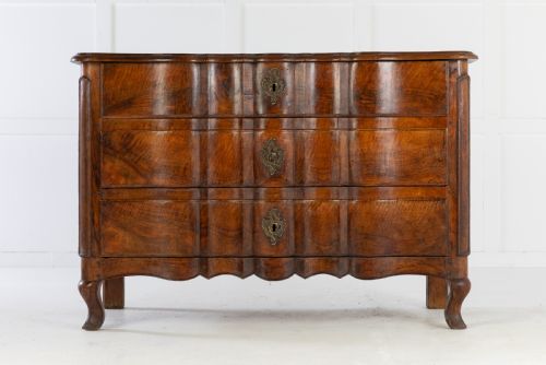 18th century french walnut commode - CATEGORY: ANTIQUE CHEST OF DRAWERS - DATED 18TH CENTURY