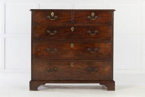 18th century english mahogany chest of drawers - CATEGORY: ANTIQUE CHEST OF DRAWERS - DATED 18TH CENTURY