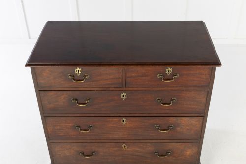 18TH CENTURY ENGLISH MAHOGANY CHEST OF DRAWERS - ADDITIONAL PHOTO 3