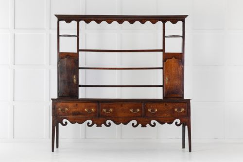 18th century oak dresser with rack - CATEGORY: ANTIQUE DRESSERS - DATED 18TH CENTURY