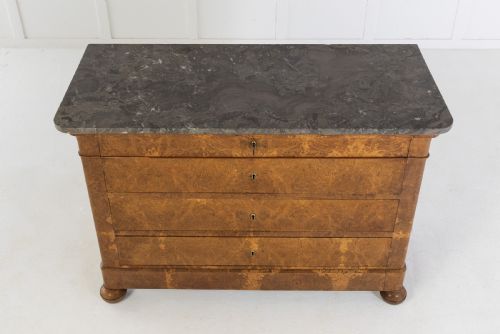 19TH CENTURY BURR OAK COMMODE WITH MARBLE TOP - ADDITIONAL PHOTO 1