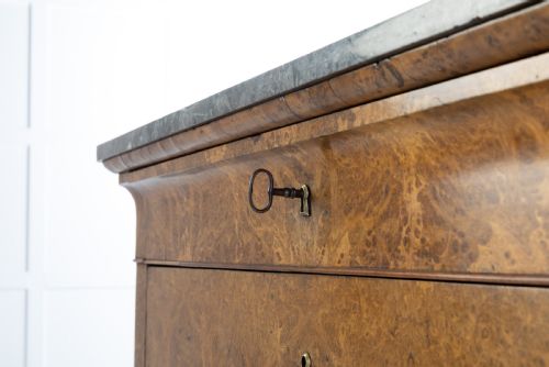 19TH CENTURY BURR OAK COMMODE WITH MARBLE TOP - ADDITIONAL PHOTO 3