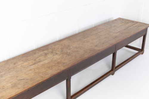 LARGE 18TH CENTURY FRENCH TABLE - ADDITIONAL PHOTO 3