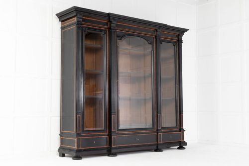large 19th century french bookcase - CATEGORY: ANTIQUE BOOKCASES - DATED 19TH CENTURY