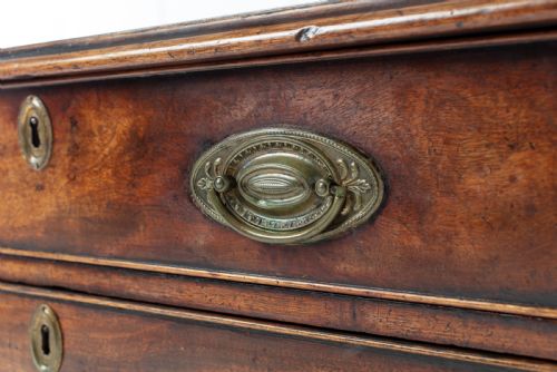 18TH CENTURY ENGLISH MAHOGANY CHEST OF DRAWERS - ADDITIONAL PHOTO 3