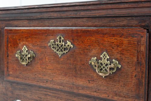 MID 18TH CENTURY OAK DRESSER BASE - ADDITIONAL PHOTO 1