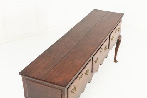 MID 18TH CENTURY OAK DRESSER BASE - ADDITIONAL PHOTO 3