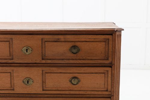 18TH CENTURY OAK CHEST OF DRAWERS - ADDITIONAL PHOTO 2