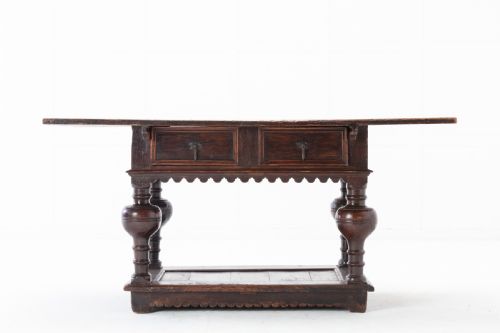 17TH CENTURY FLEMISH OAK SIDE TABLE - ADDITIONAL PHOTO 1