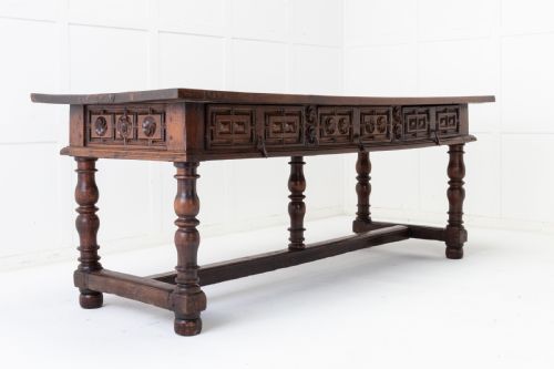 large 17th century spanish walnut table - CATEGORY: ANTIQUE SIDEBOARDS - DATED 17TH CENTURY