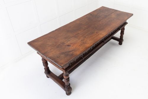 LARGE 17TH CENTURY SPANISH WALNUT TABLE - ADDITIONAL PHOTO 8
