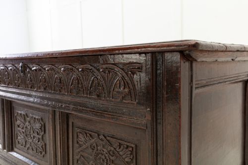 17TH CENTURY ENGLISH OAK COFFER - ADDITIONAL PHOTO 3