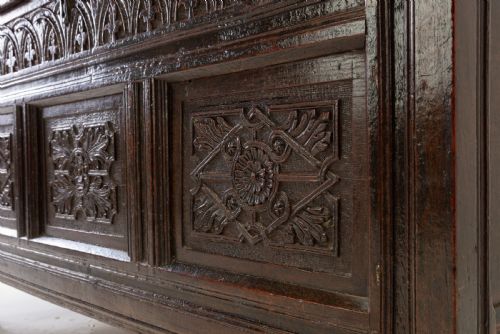 17TH CENTURY ENGLISH OAK COFFER - ADDITIONAL PHOTO 5