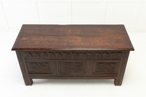 17TH CENTURY ENGLISH OAK COFFER - ADDITIONAL PHOTO 6