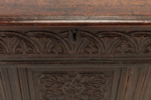 17TH CENTURY ENGLISH OAK COFFER - ADDITIONAL PHOTO 7
