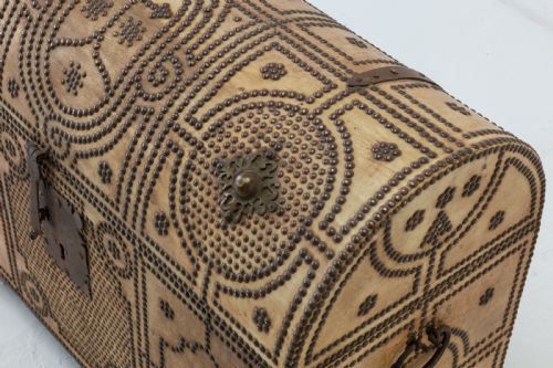 DECORATIVE SPANISH TRUNK - ADDITIONAL PHOTO 3