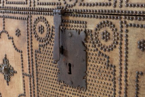 DECORATIVE SPANISH TRUNK - ADDITIONAL PHOTO 4