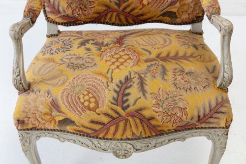 PAIR OF 1920S FRENCH PAINTED CHAIRS - ADDITIONAL PHOTO 4