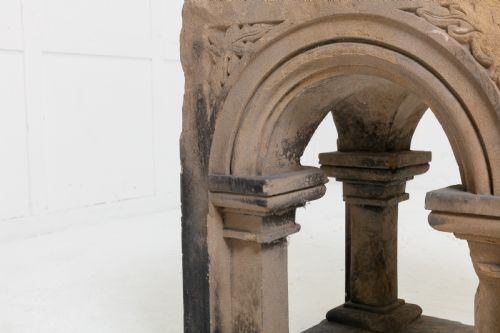 19TH CENTURY GOTHIC STONE PLINTH - ADDITIONAL PHOTO 3