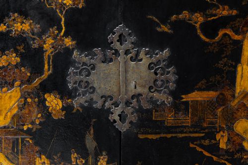 LATE 17TH CENTURY CHINOISERIE CABINET ON STAND - ADDITIONAL PHOTO 10