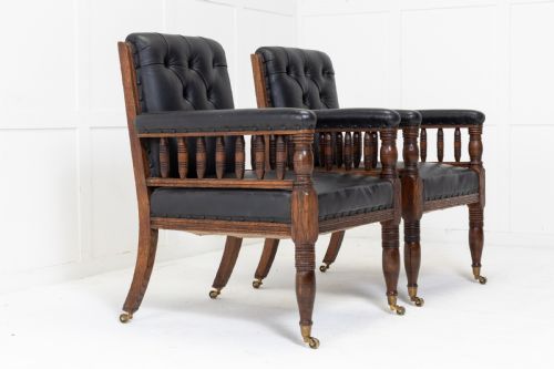 PAIR OF 19TH CENTURY LARGE SCALE OAK ARMCHAIRS - ADDITIONAL PHOTO 1