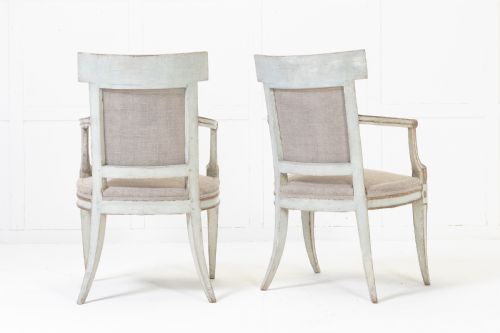 PAIR OF 18TH CENTURY ITALIAN ORIGINAL PAINT AND GILT CHAIRS - ADDITIONAL PHOTO 5