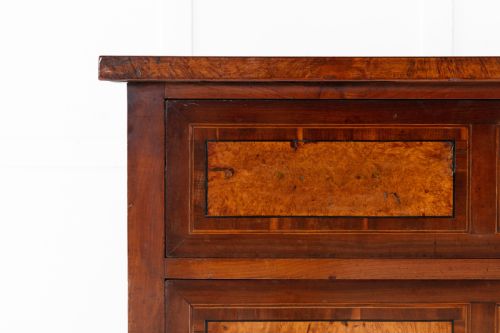 18TH CENTURY CONTINENTAL COMMODE - ADDITIONAL PHOTO 5