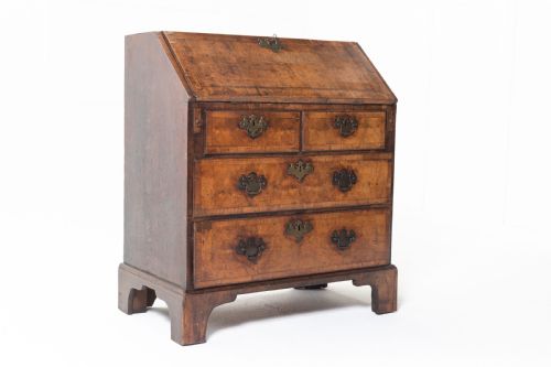 18TH CENTURY ENGLISH GEORGE II WALNUT BUREAU - ADDITIONAL PHOTO 2
