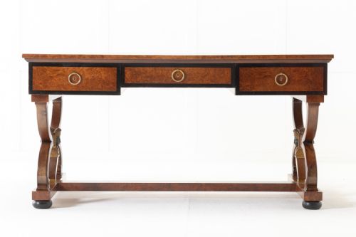 19TH CENTURY WALNUT AND MAHOGANY BUREAU PLAT BY MERCIER FRRES - ADDITIONAL PHOTO 1