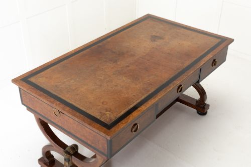 19TH CENTURY WALNUT AND MAHOGANY BUREAU PLAT BY MERCIER FRRES - ADDITIONAL PHOTO 5