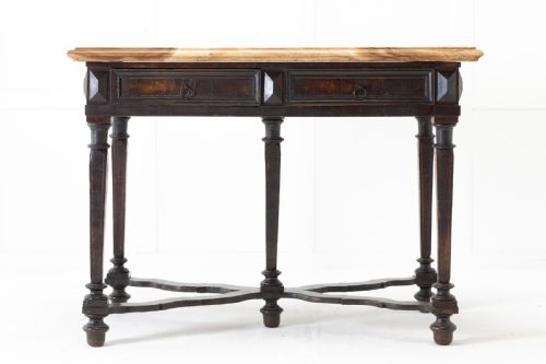 17th century italian walnut side table - CATEGORY: ANTIQUE TABLES - DATED 17TH CENTURY