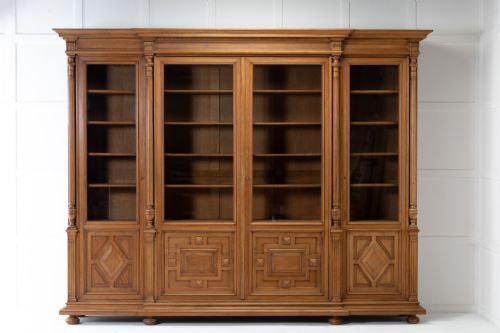 large 19th century oak bookcase - CATEGORY: ANTIQUE BOOKCASES - DATED 19TH CENTURY
