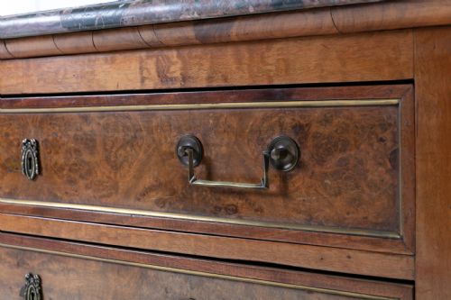 19TH CENTURY FRENCH WALNUT COMMODE - ADDITIONAL PHOTO 4